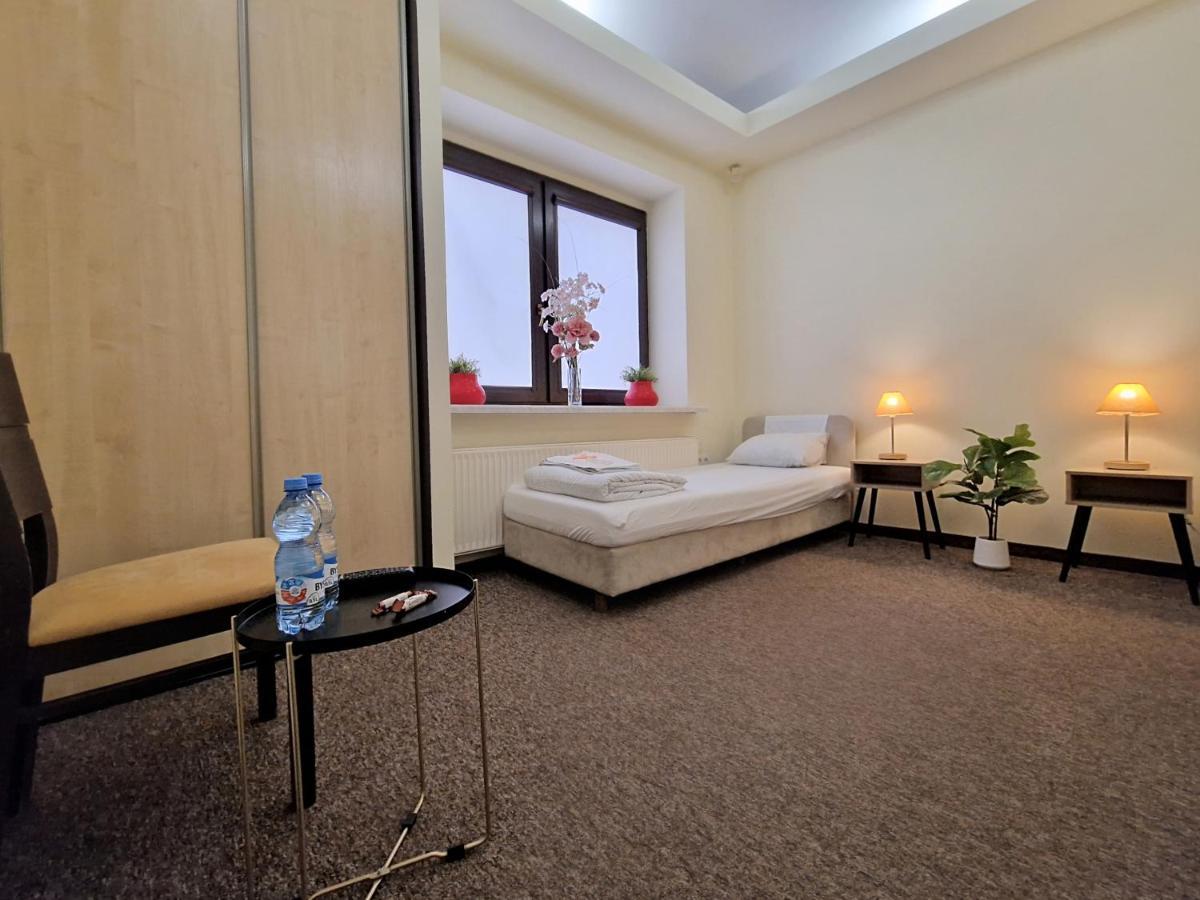 Helvetia - Private And Bed & Breakfast Warschau